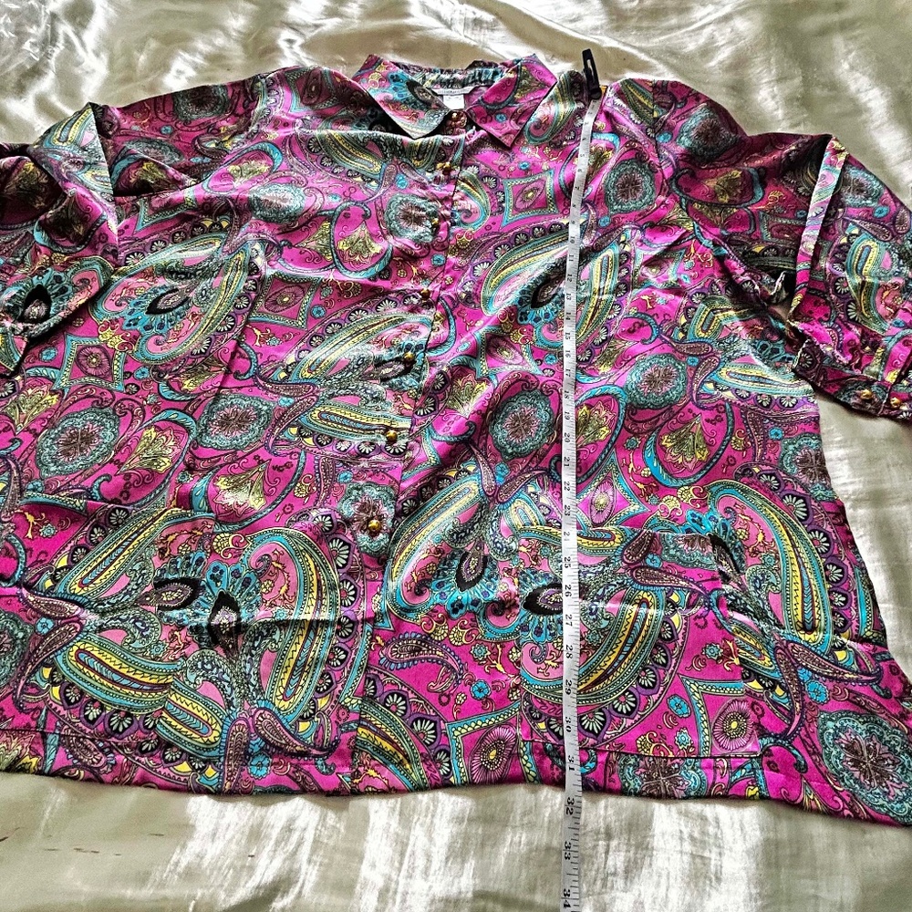BLOUSE/JACKET, SILKY POLYESTER, COLOUR: PINK PAISLEY MIX, SIZE 4X, LONG SLEEVES